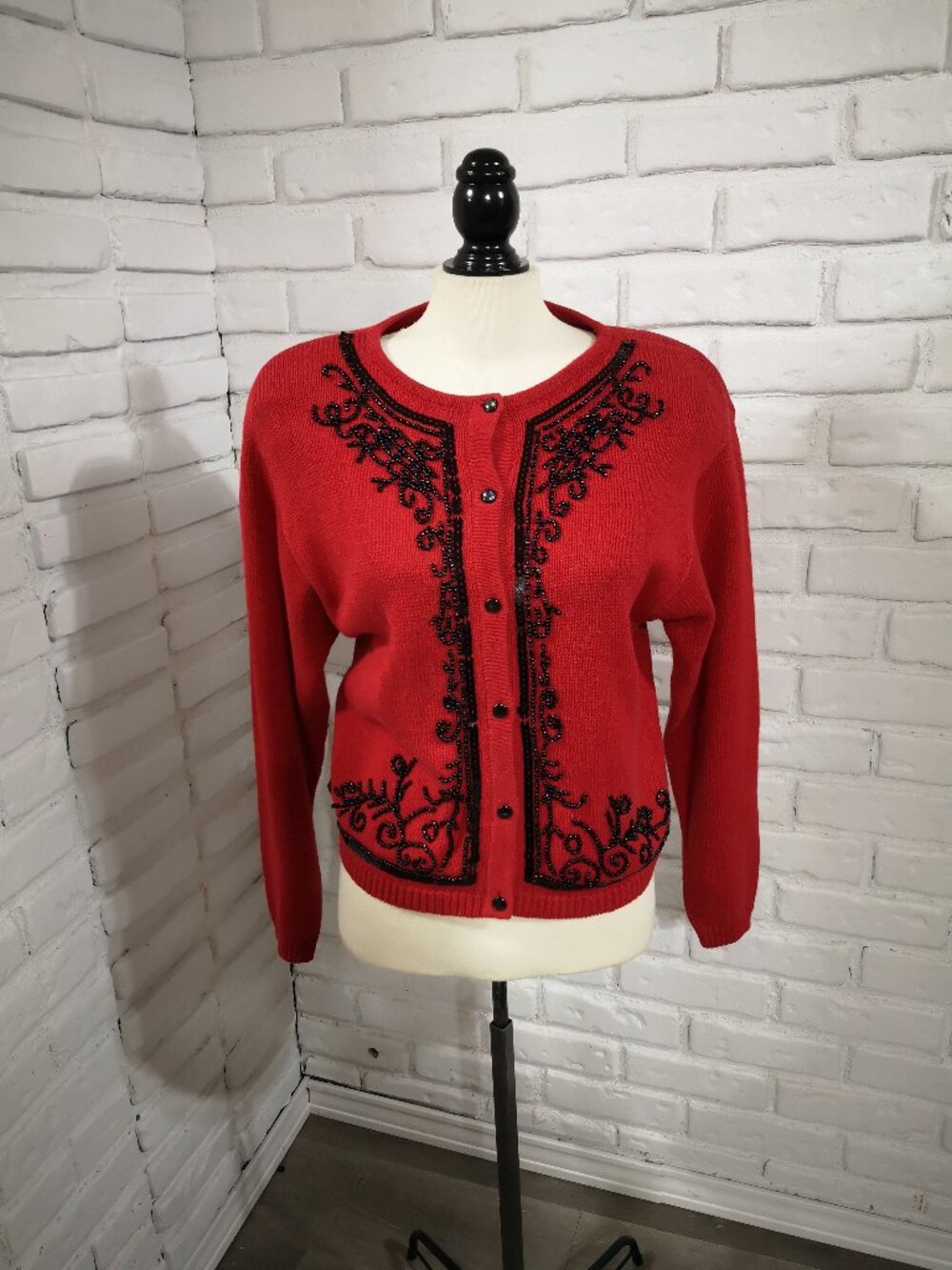 Vintage Lise J. Ladies Size Medium Red w/ Black Button Front Sweater